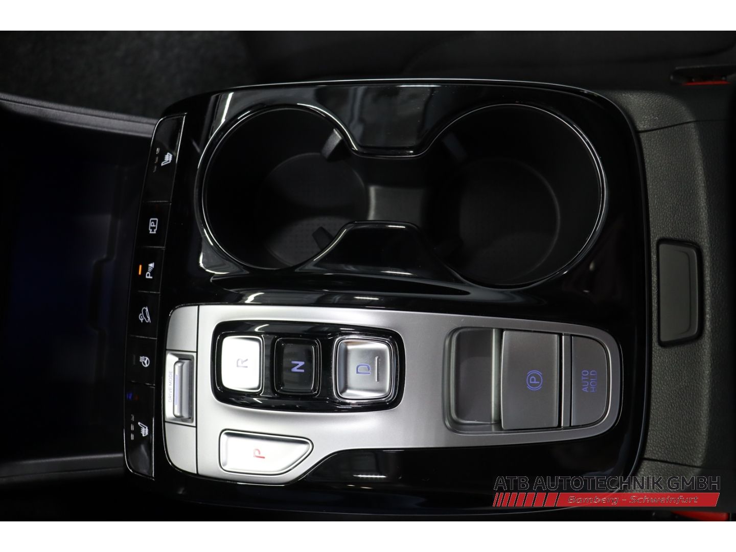 Fahrzeugabbildung Hyundai Tucson Trend Hybrid 1.6 T-GDi 2WD AHK Navi LED