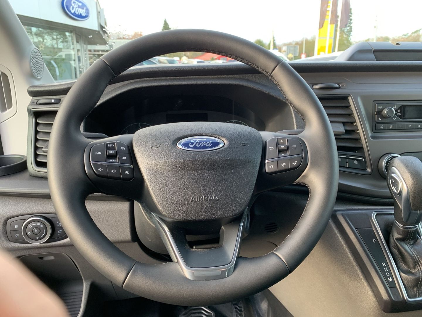 Fahrzeugabbildung Ford Transit Einzelkabine 350L2 ''Dreiseitenkipper'',