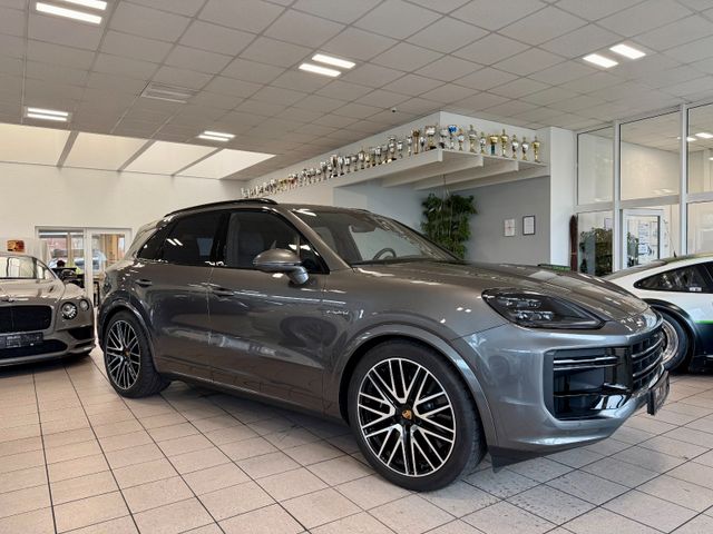 Porsche Cayenne Turbo E-Hybrid PCCB/Panorama/PDCC
