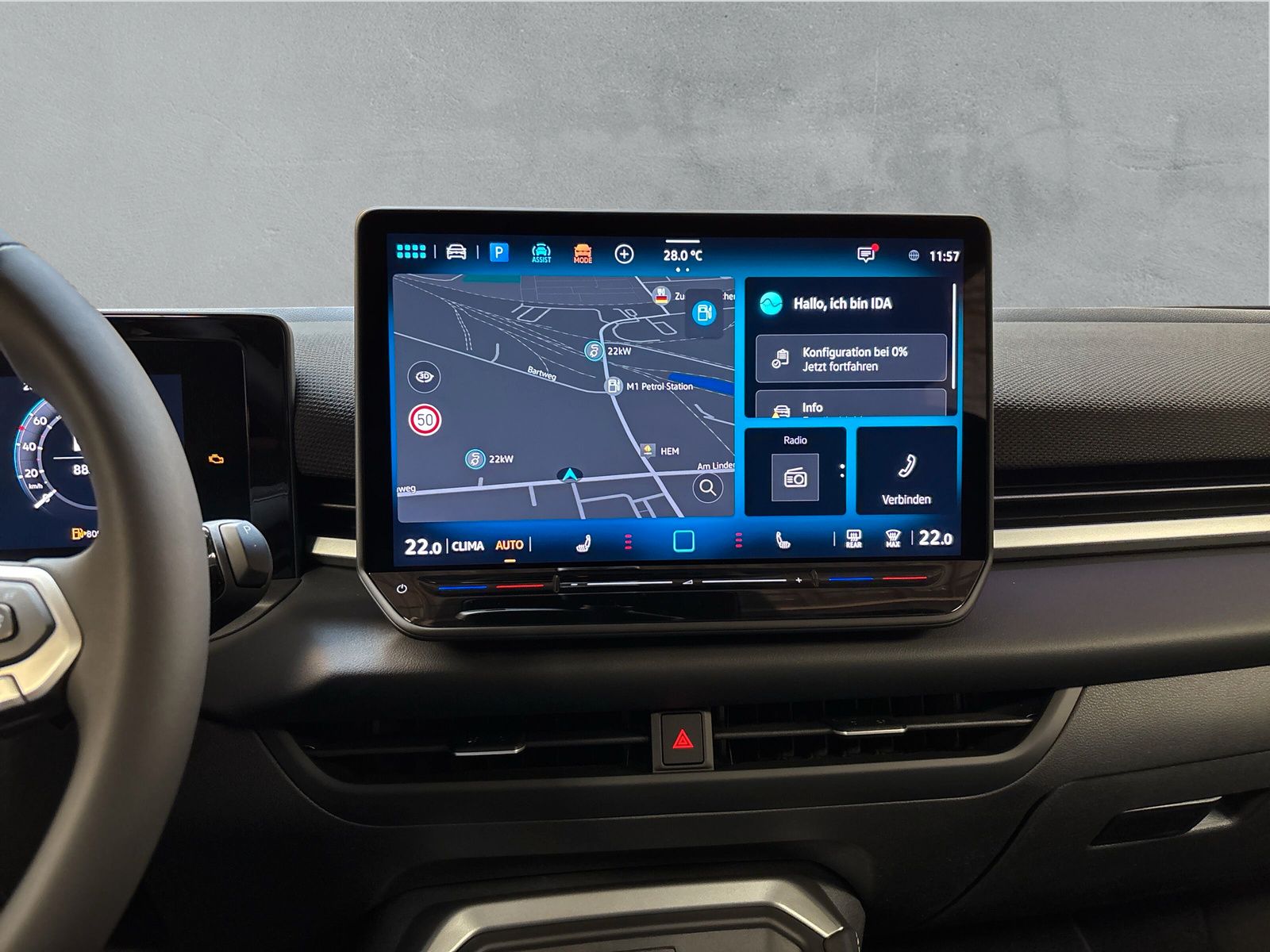 Fahrzeugabbildung Volkswagen T-Roc Life 1,5 eTSI 110kW 7-Gang DSG AHK