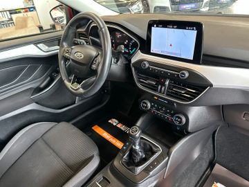 MYAUTOCENTER – Gebraucht- und Jahreswagen mit Werkstattservice in Pfaffenhofen Ford Focus Lim. *Pano*Kamera*AHK*LED*