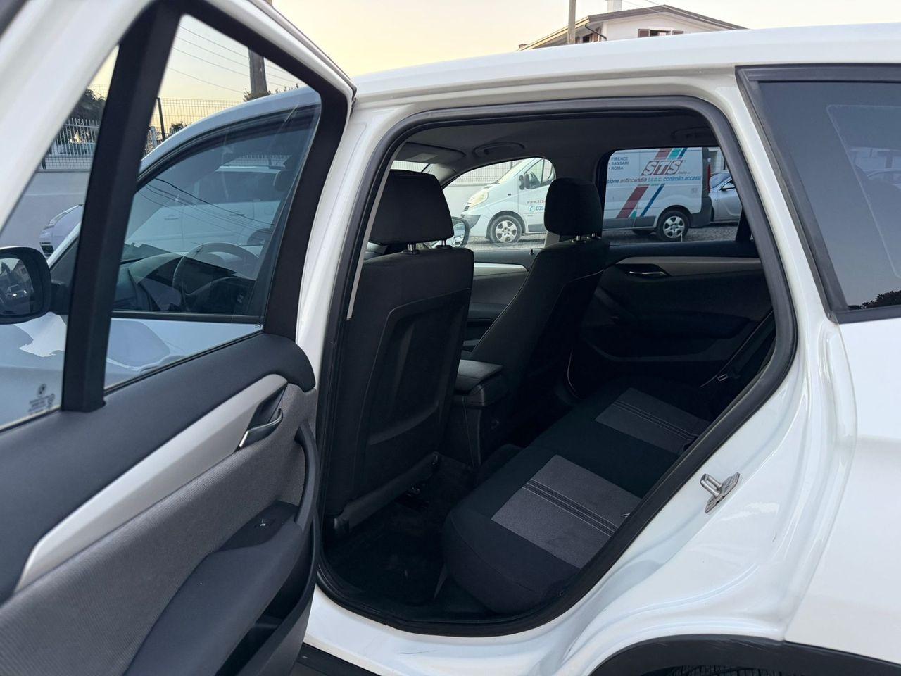 BMW X1 2011 — photo 11