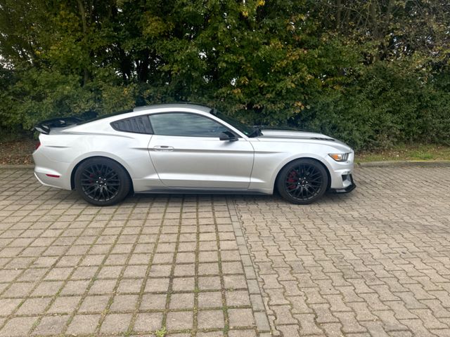 Ford Mustang -3,7 Gasanlage Xenon Leder Navi