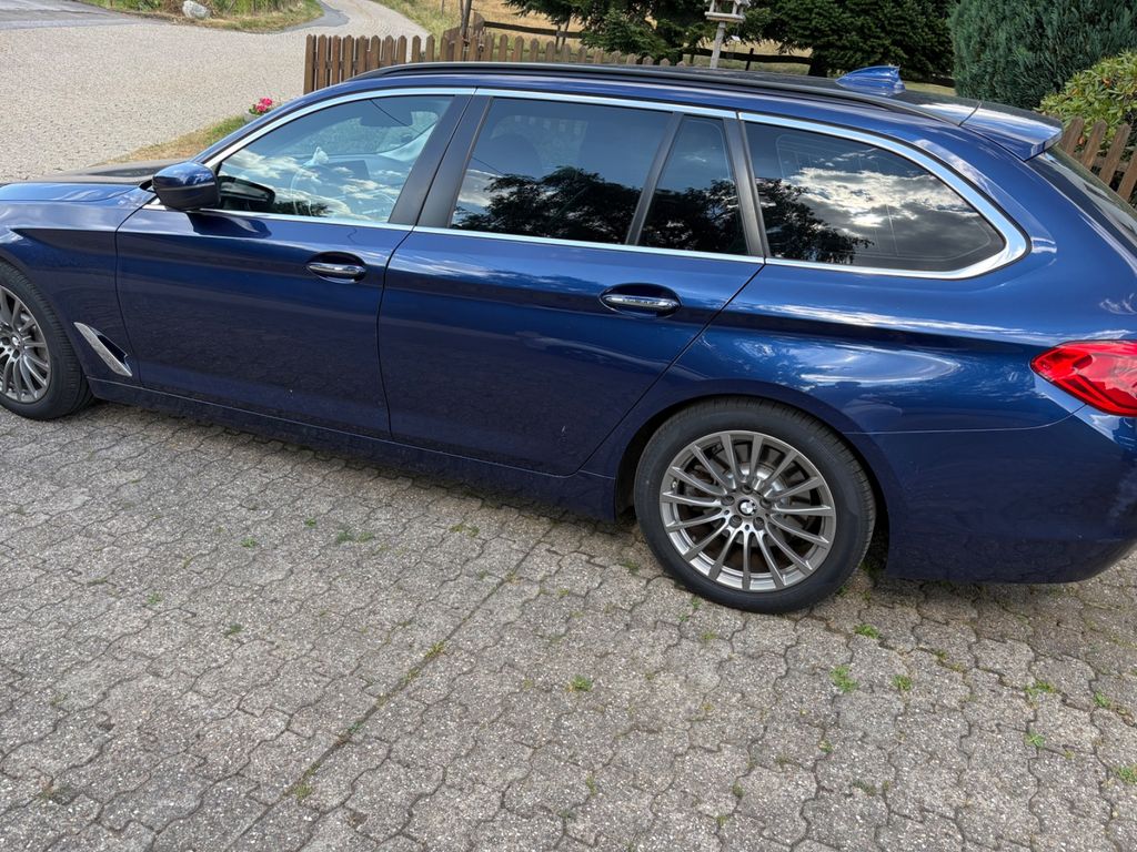 Image of BMW 530