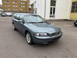 Volvo V70 2.5T 1.Hand TÜV 05/2027 - Volvo V70 aus 2004