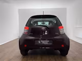 Toyota IQ 1.HD / LEDER /SHZ/KLIMA/KUPPLUNG NEU/ - Toyota IQ mit Benzin-Antrieb: Scheckheftgepflegt, mit Klimaanlage