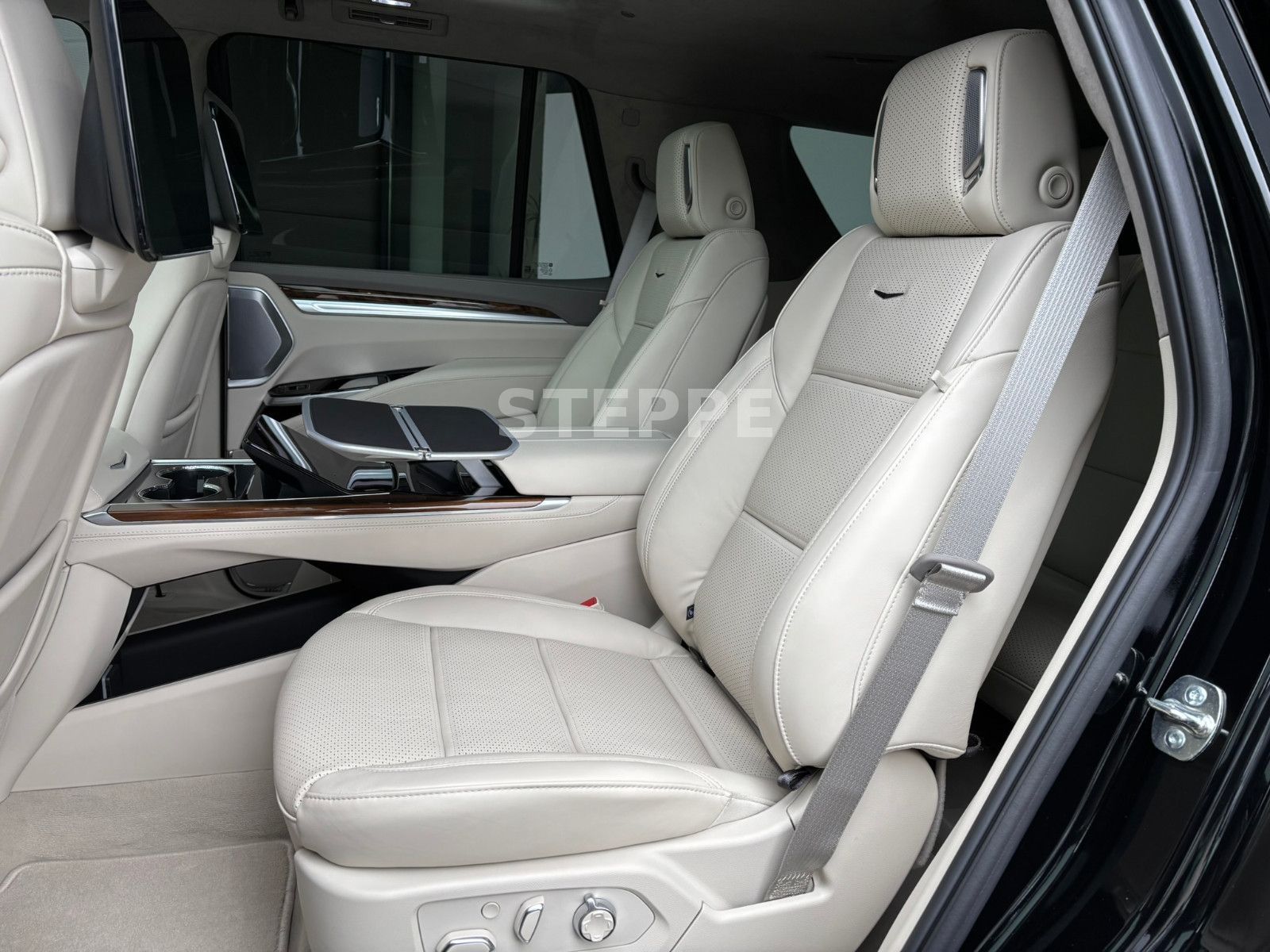 Cadillac Escalade FACELIFT MY26 6.2 V8 Sport Platinum 24"