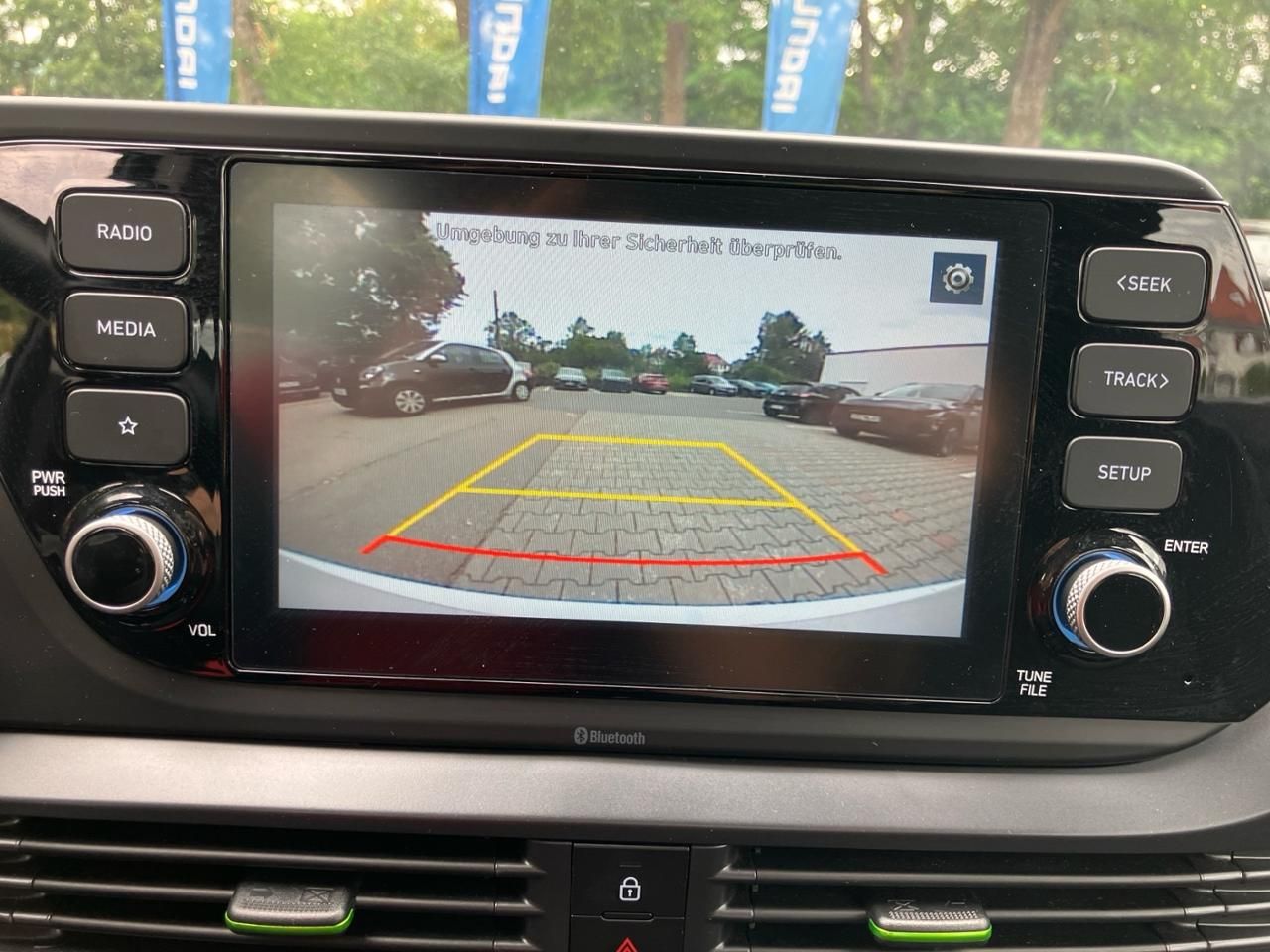 Fahrzeugabbildung Hyundai i20 INTRO KLIMAA*ZV*USB*LM*