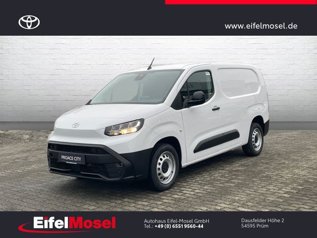 Toyota Proace City L2 verglast 4-türig Meister /FLA/Nav