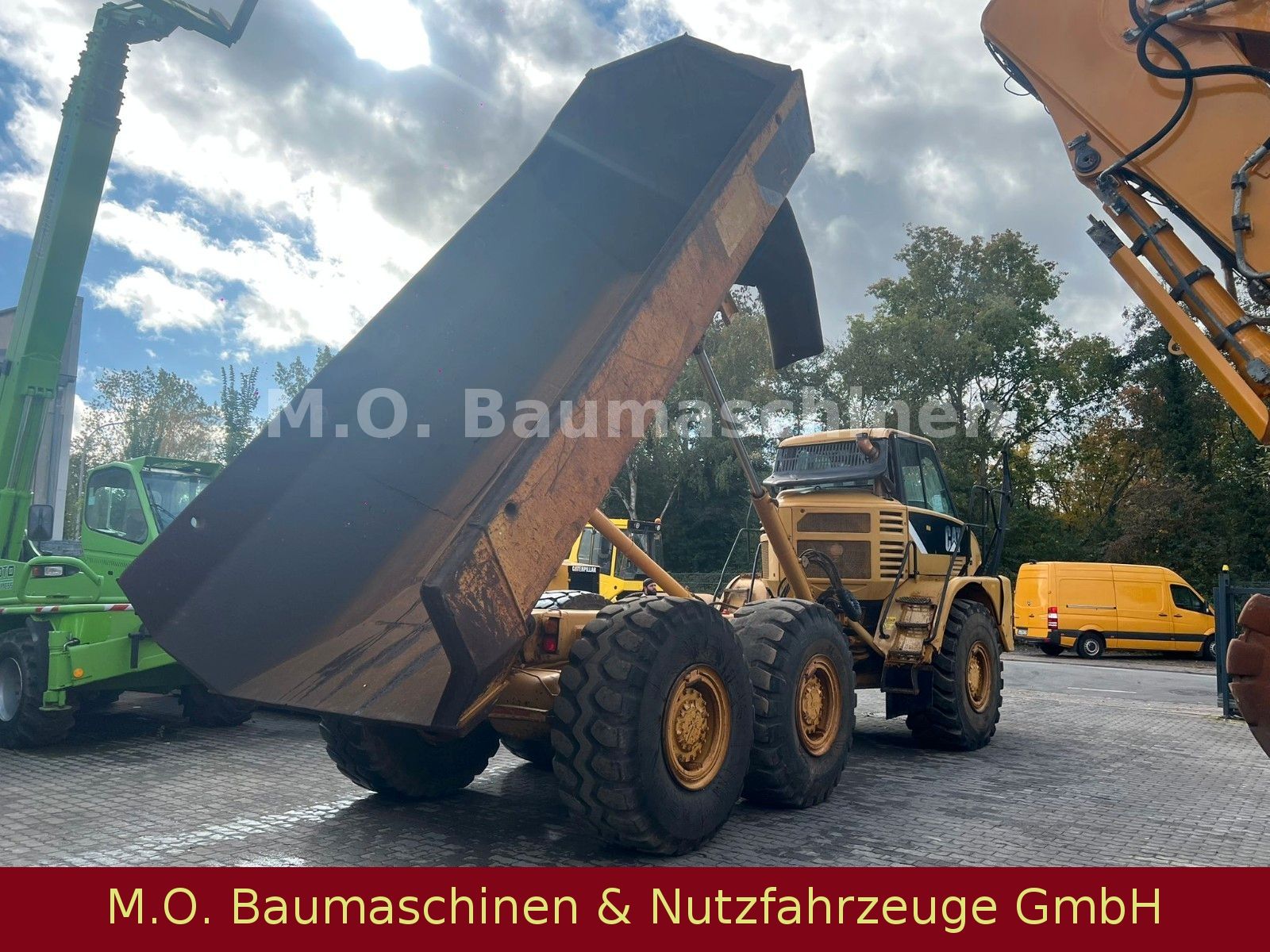 Fahrzeugabbildung CAT CAT 730 / Dumper /