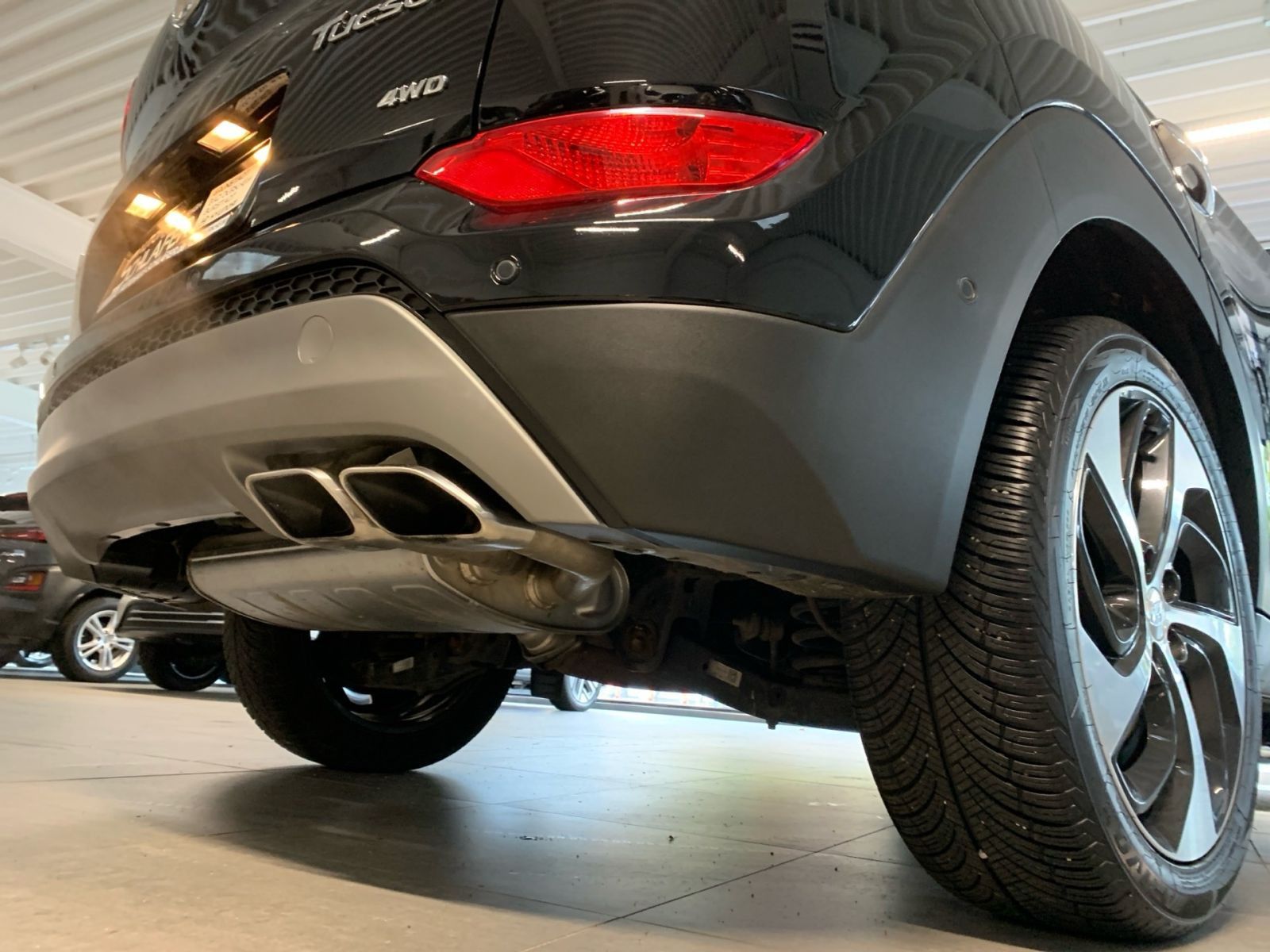 Fahrzeugabbildung Hyundai TUCSON 1.6 Turbo 7-DCT Premium 4WD Leder