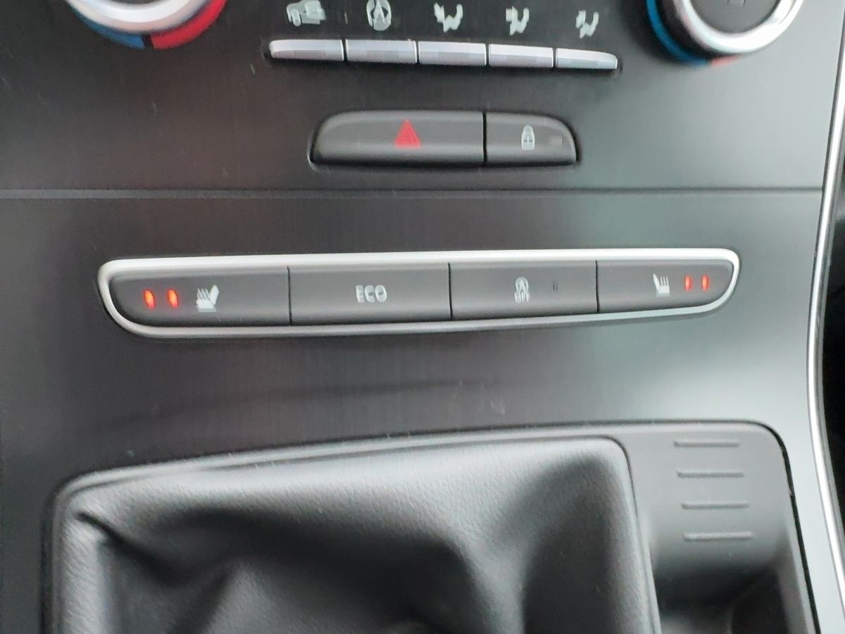 Fahrzeugabbildung Renault Scenic LIMITED Deluxe TCe 140 SHZ Kamera Navi