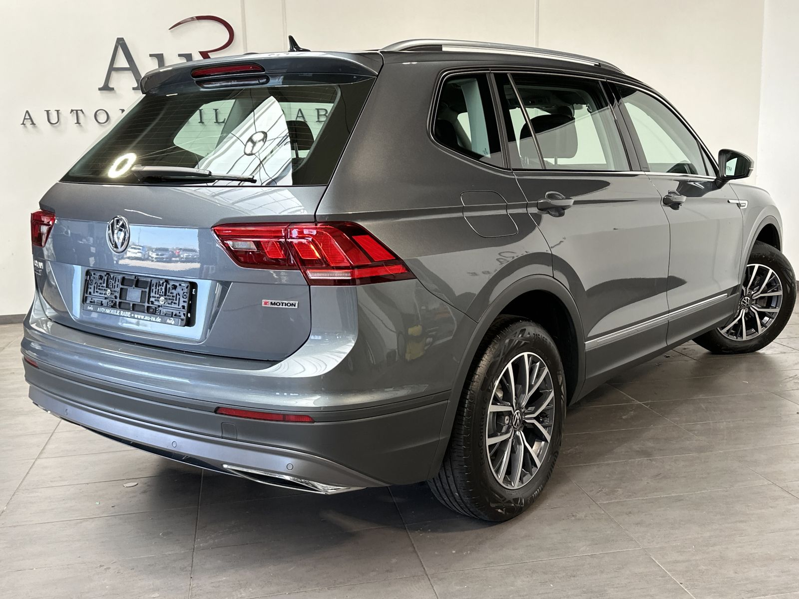Fahrzeugabbildung Volkswagen Tiguan Allspace 2.0 TDI DSG 4M NAV+CARPLAY+VC+PP