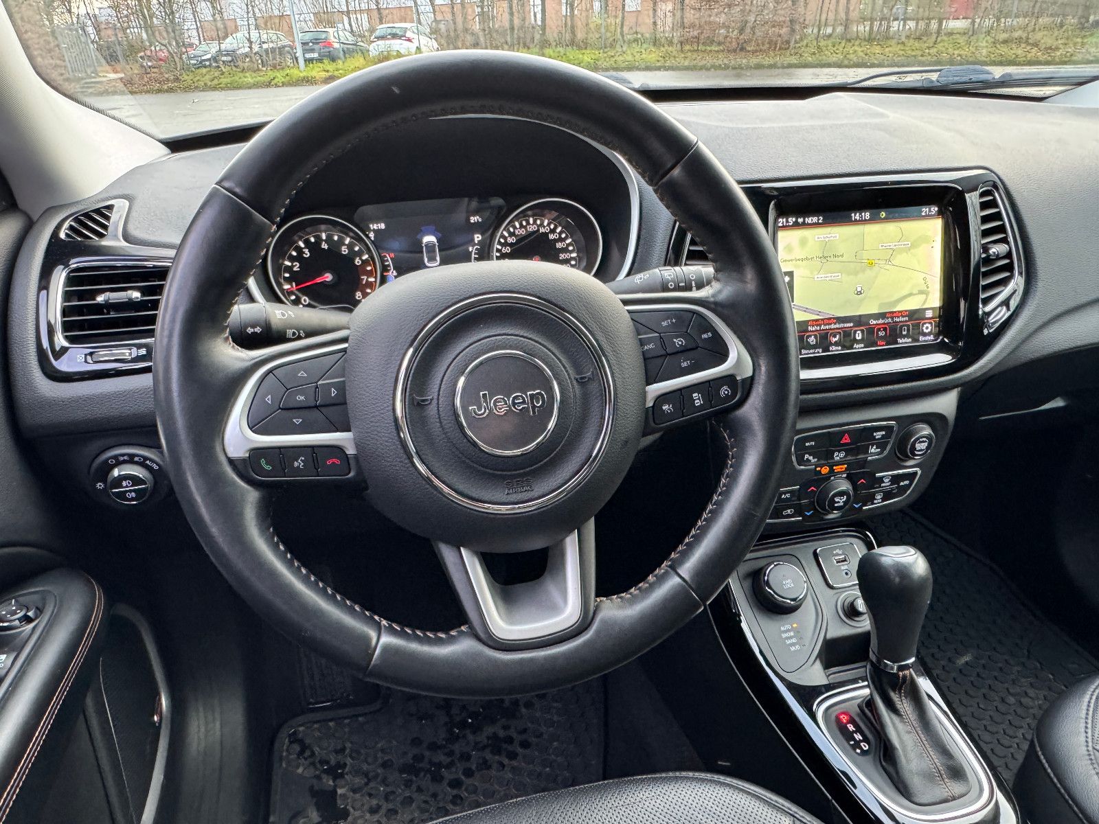 Fahrzeugabbildung Jeep Compass Limited Premium 4WD Leder LED Navi