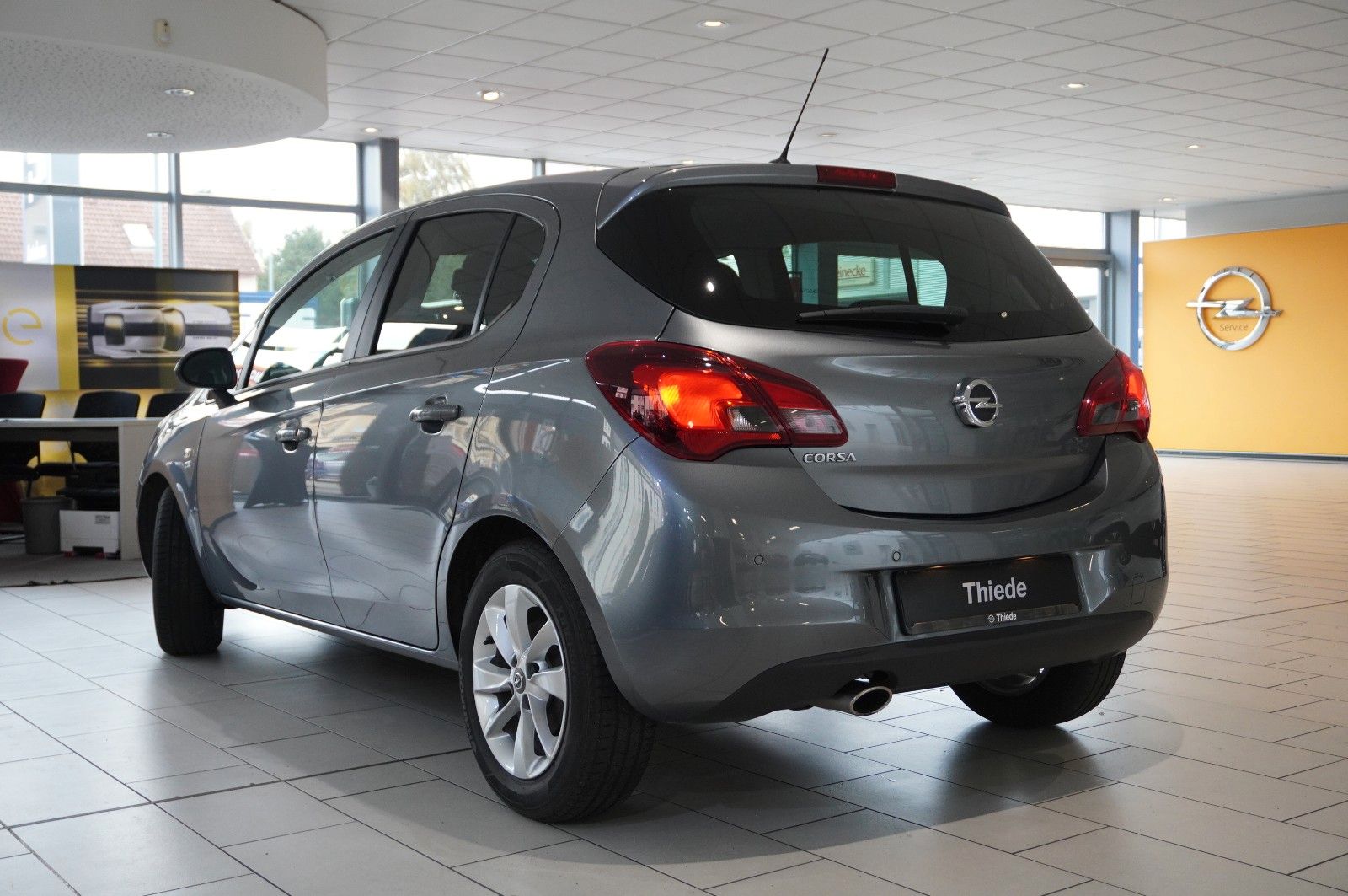 Fahrzeugabbildung Opel Corsa E 1.4 120 JAHRE 5-TÜR NAVI/SHZ/PDC/TEMP.