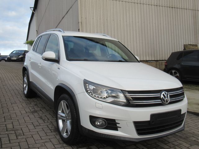 Volkswagen Tiguan Lounge Sport& Style BMT-Navi-AHK-Bi Xenon