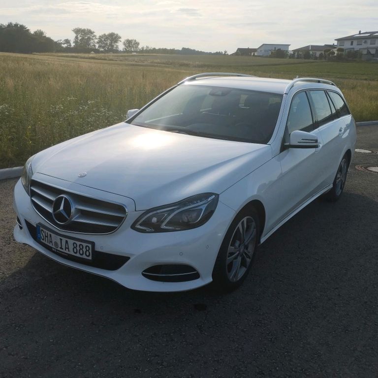 Image of Mercedes-Benz E 200