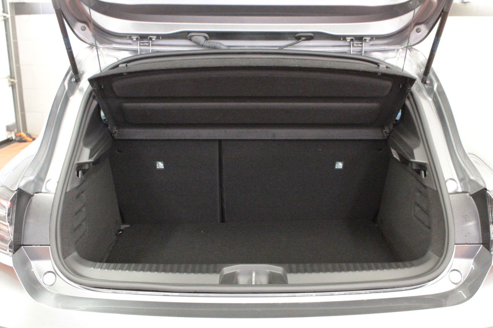 Fahrzeugabbildung Renault Clio TCe 90 Techno *Look-Paket*Winter-Paket*