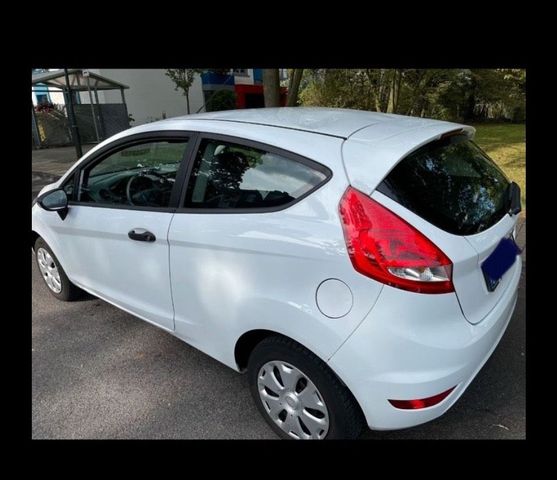 Ford Fiesta  Ambiente Basic-mit TÜV bis  2026