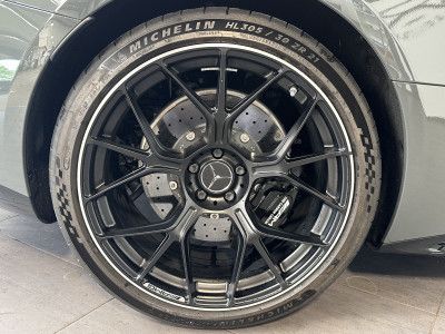 Fahrzeugabbildung Mercedes-Benz AMG GT 55 4Matic+ Premium NAV+LED+PANO+360°+HUD