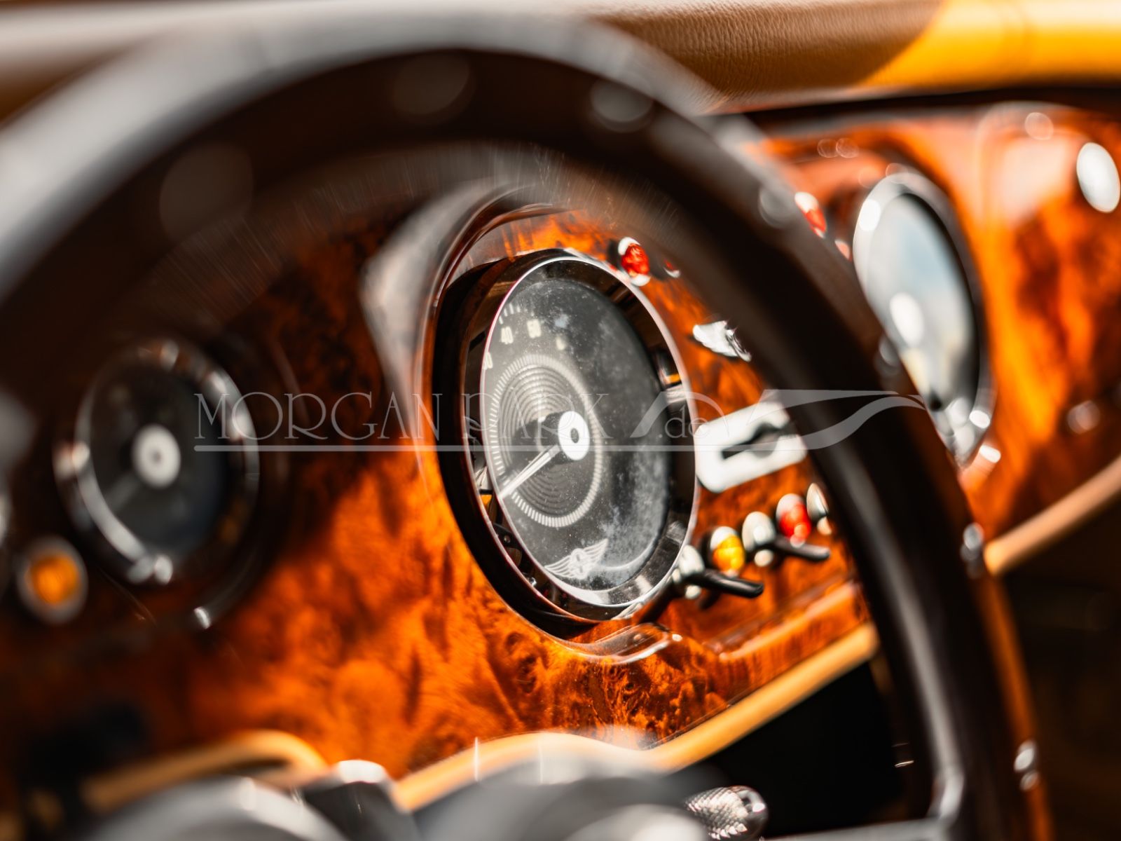 Fahrzeugabbildung Morgan Plus 4    mit außerordentlicher Ausstattung