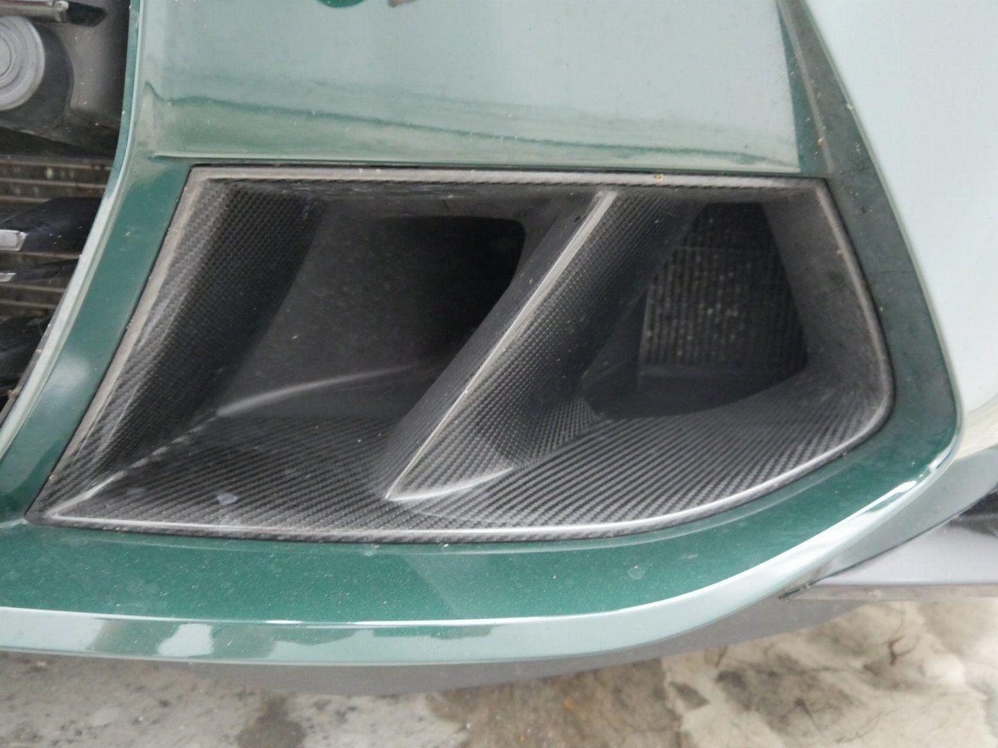 Fahrzeugabbildung BMW M3 Competition Sonderlackierung british racing g