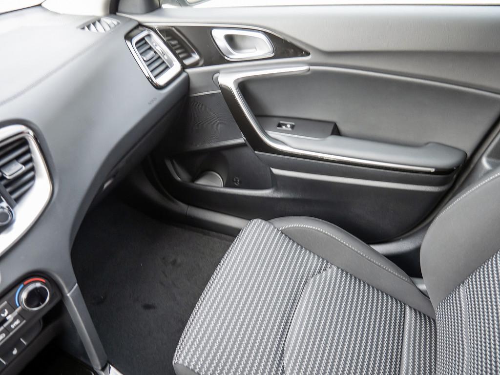 Kia Ceed_SW 1.5 T-GDi Ultimate Edition NAVI ACC LED