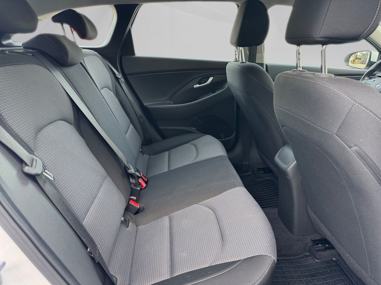 Fahrzeugabbildung Hyundai i30 1.0 T-GDI TEMPOMAT*KLIMA*DAB*ZV*BT*USB*ARMLE