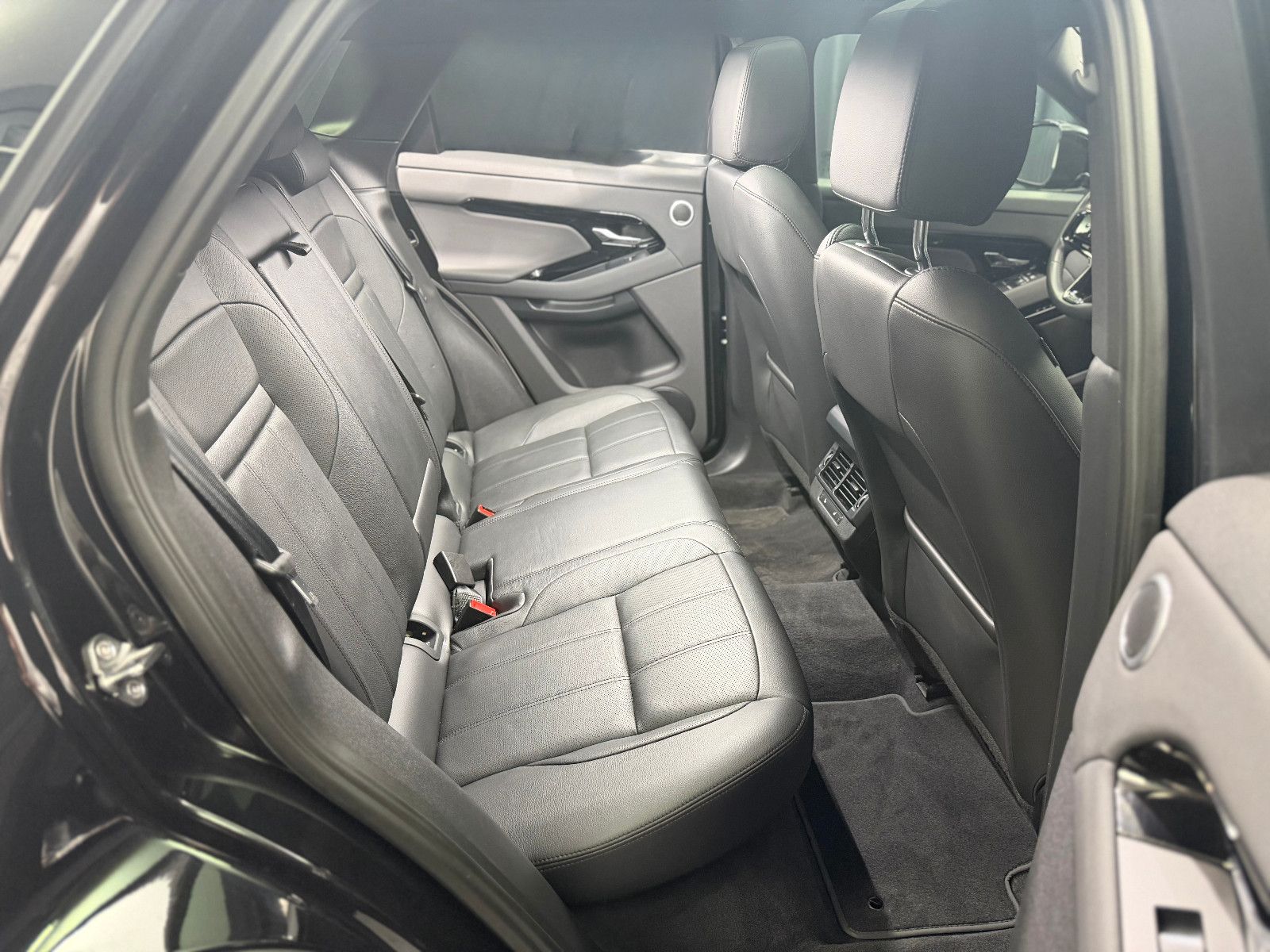 Fahrzeugabbildung Land Rover Range Rover Evoque Dynamic SE |AHK|MERIDIAN|360°