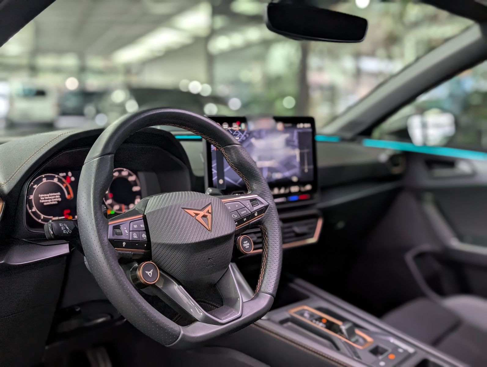 Fahrzeugabbildung CUPRA Leon 1.5 e-Hybrid PLUG-IN LED INTELIG-DRIVE EDGE