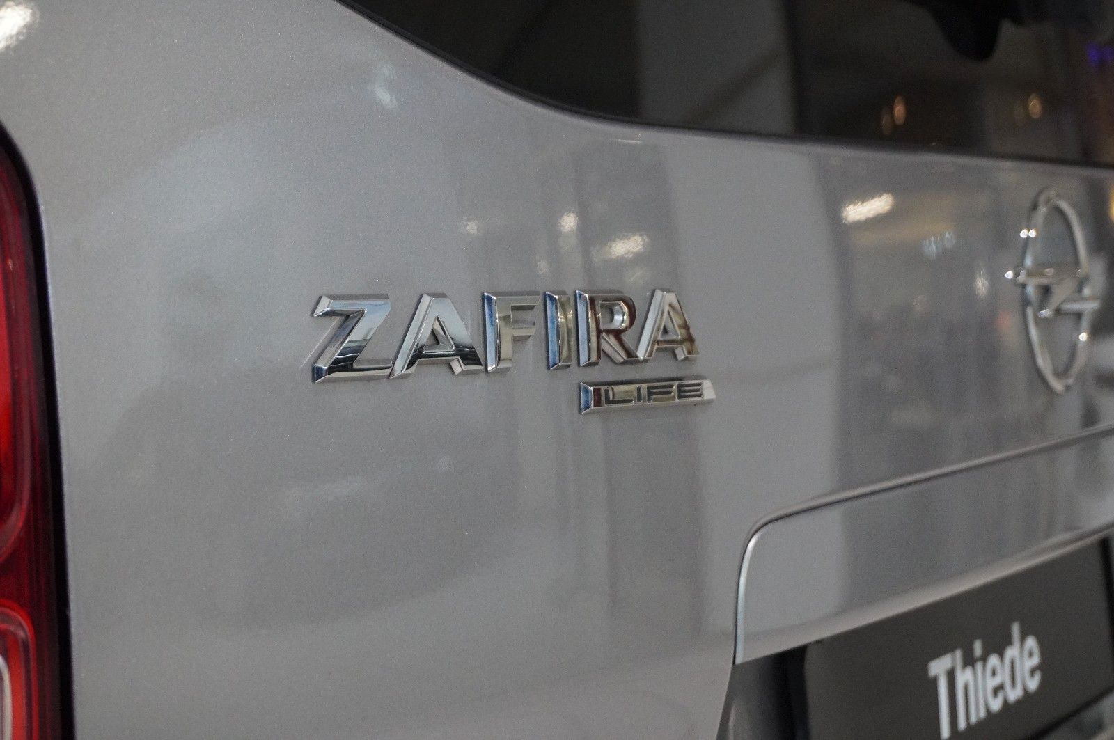 Fahrzeugabbildung Opel Zafira Life 2.0D "M" EDITION 8-SITZ NAVI/HUD/DAB