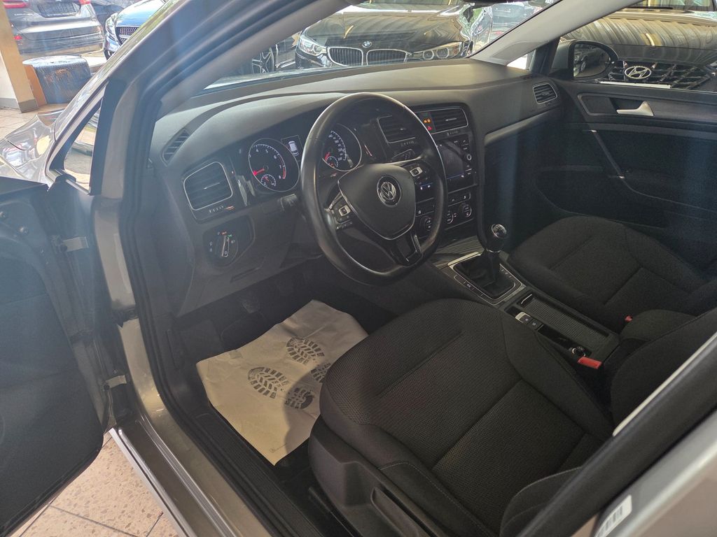 VW Golf VII Lim. Comfortline BlueMotion – Ansicht 9