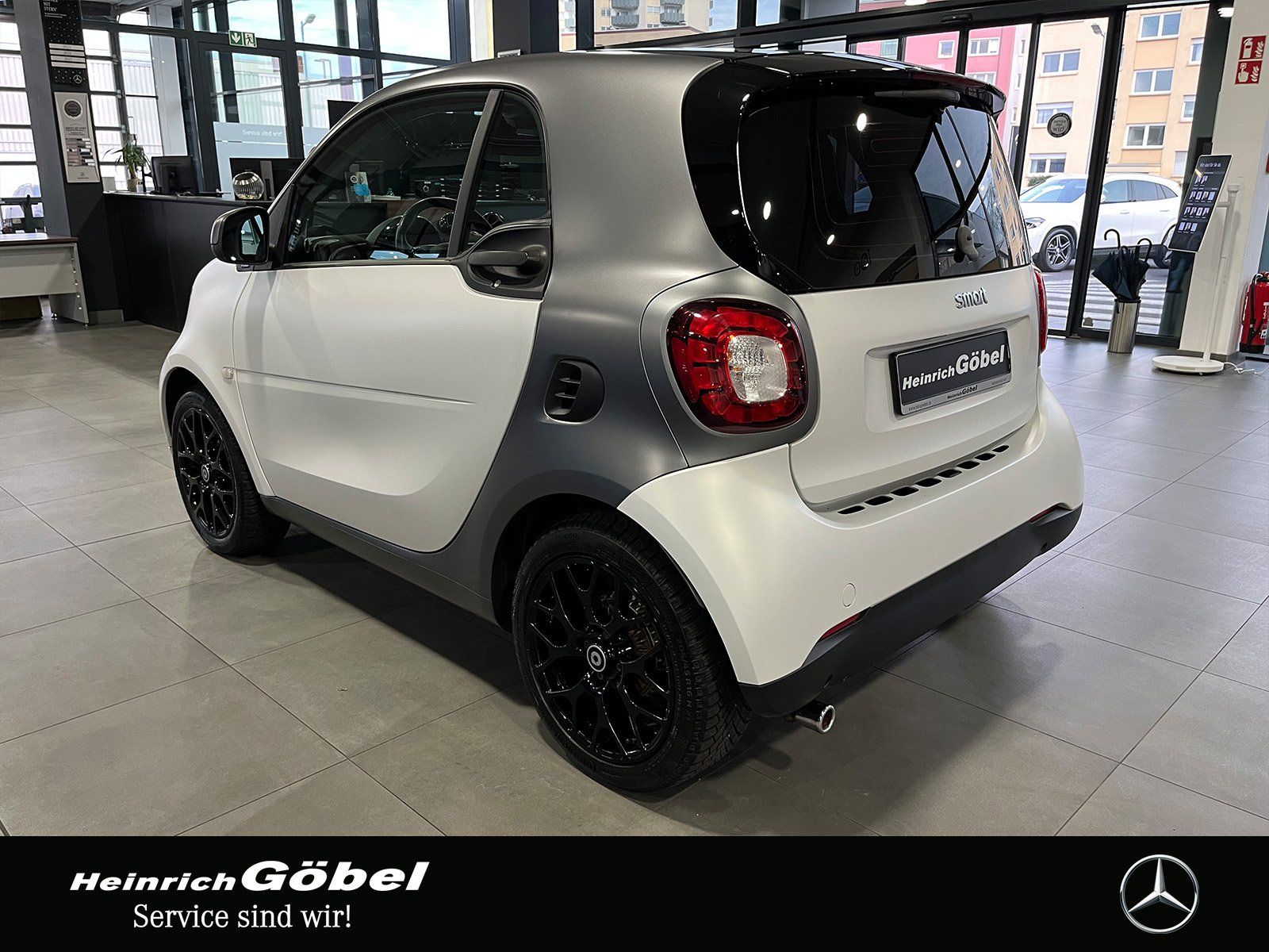 Fahrzeugabbildung Smart Fortwo Coupe PRIME 66 KW COOL&MEDIA+SITZHEIZUNG