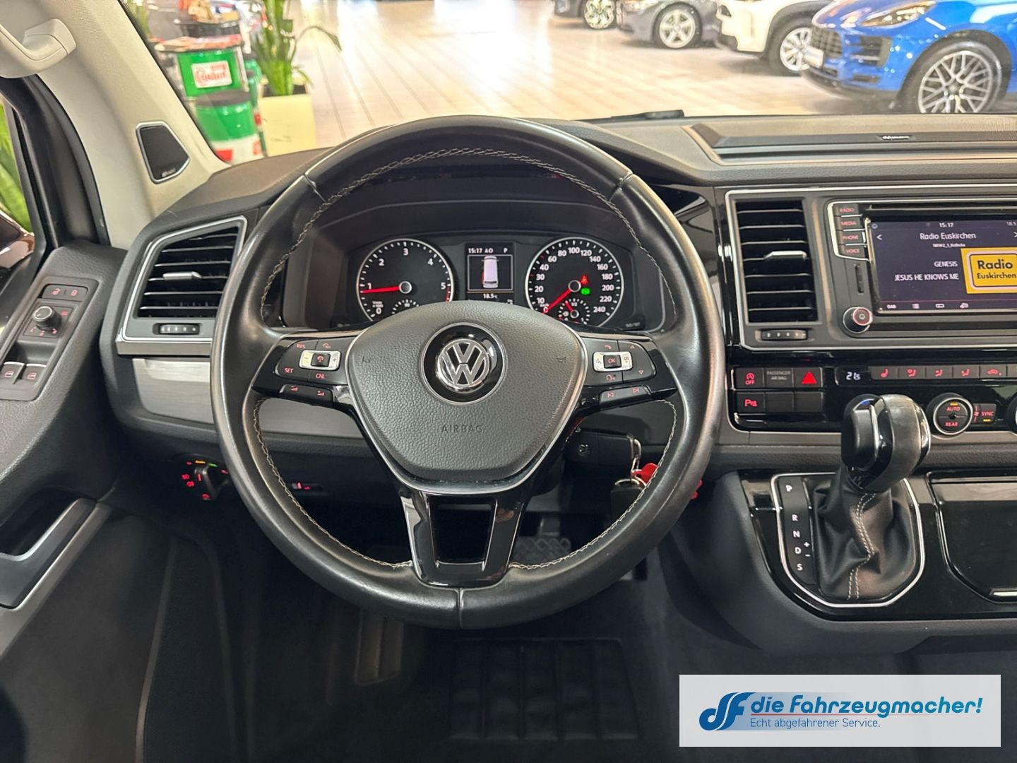 Fahrzeugabbildung Volkswagen T6 Multivan 4Motion Edition StandHZG Navi Leder