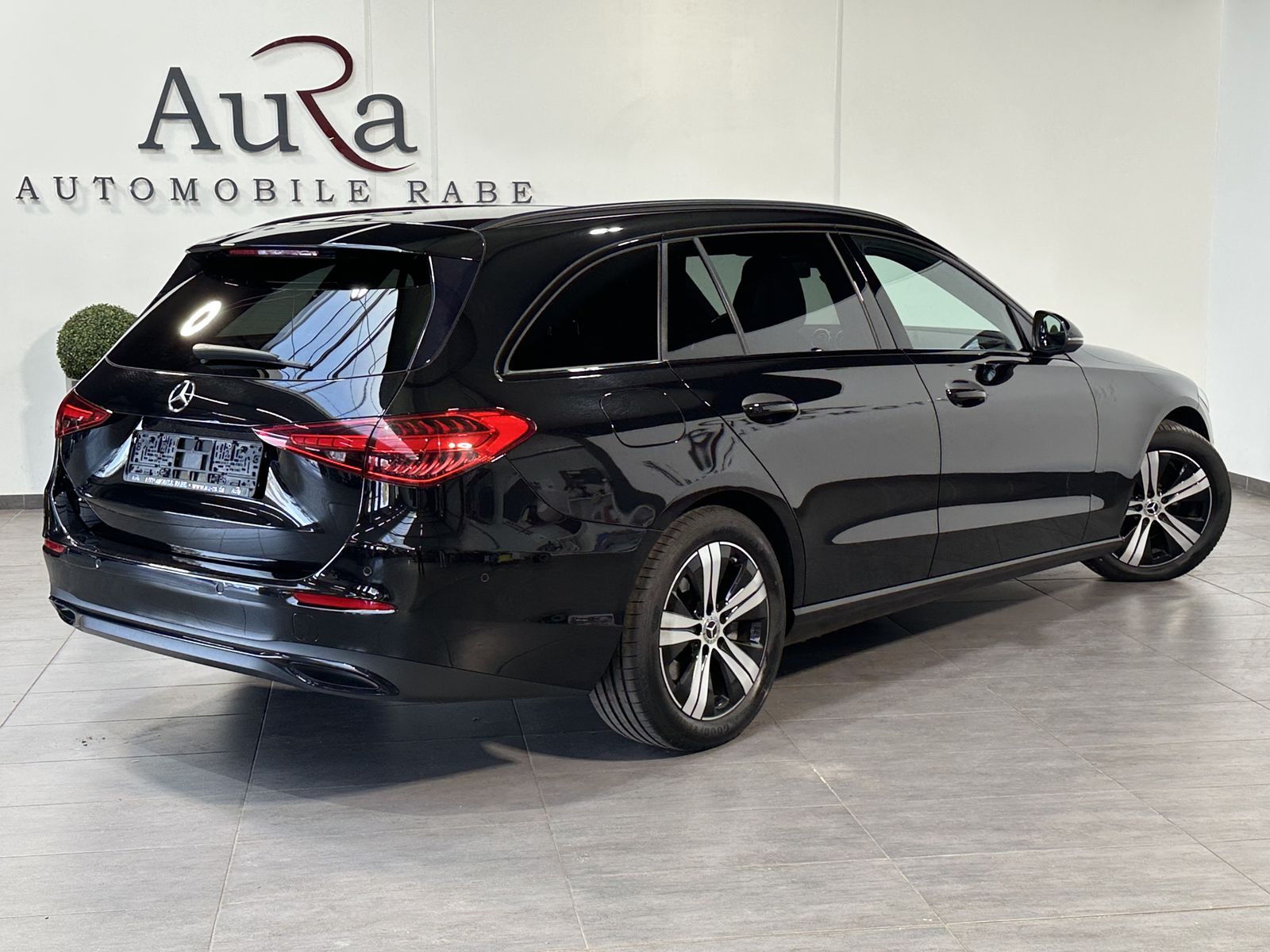 Fahrzeugabbildung Mercedes-Benz C 200d T Avantgarde NAV+LED+KAM+CARPLAY+VC+17ZO