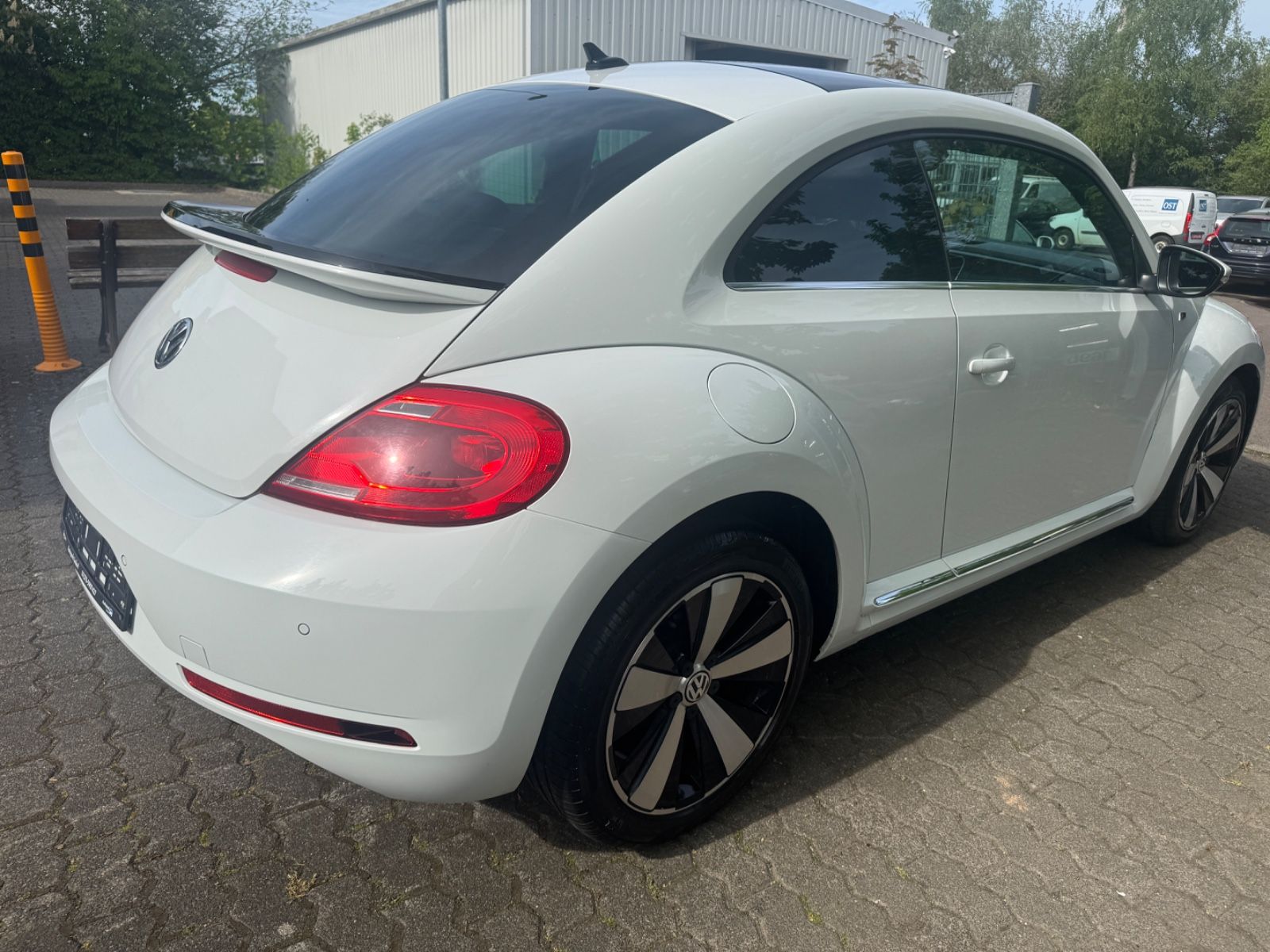 Fahrzeugabbildung Volkswagen Beetle Lim. R Line Navi+Panorama+Leder+LED