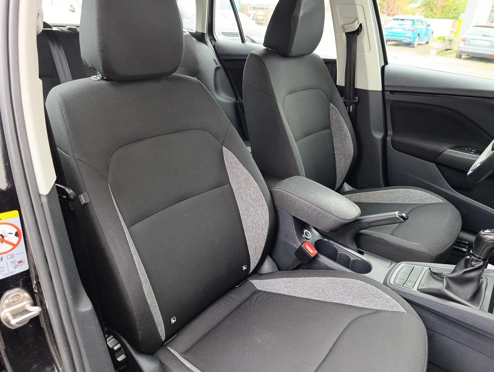 Skoda Scala Active Car Play Tempomat SHZ PDC AHK