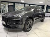 Porsche Macan S Diesel 3.0 l 1.HAND/PANO/AHK/STANDHZG!!! - silberne Porsche Macan