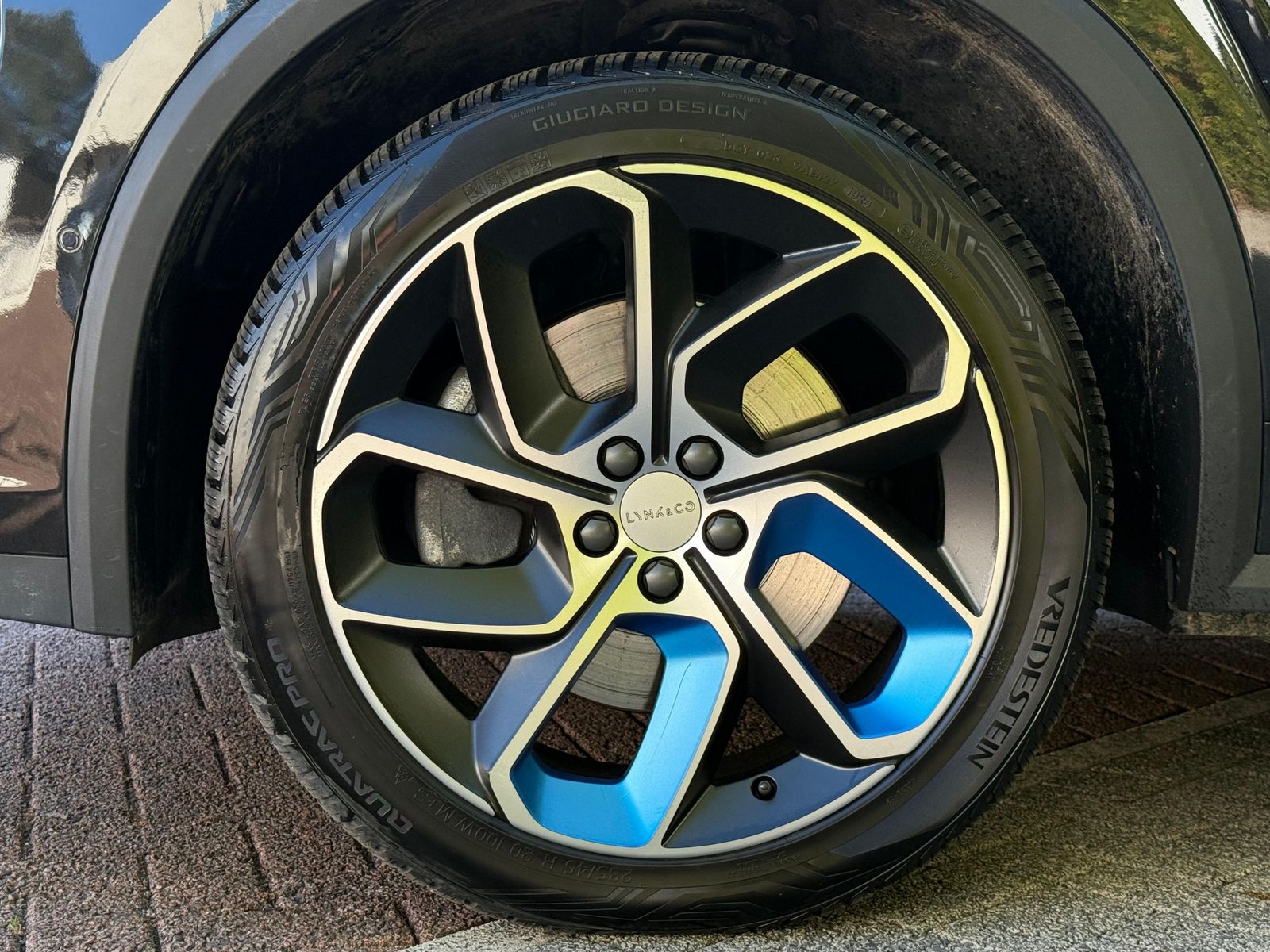 Fahrzeugabbildung Lynk&Co 01 1.5 T Aut PHEV PANO+LED+NAVI+ACC+MEMO+SHZ+360