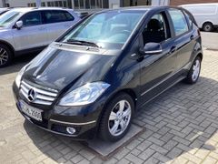 Mercedes-Benz A160 AUTOMATIK NAVI PDC TEMPOMAT KLIMA 10.000 KM