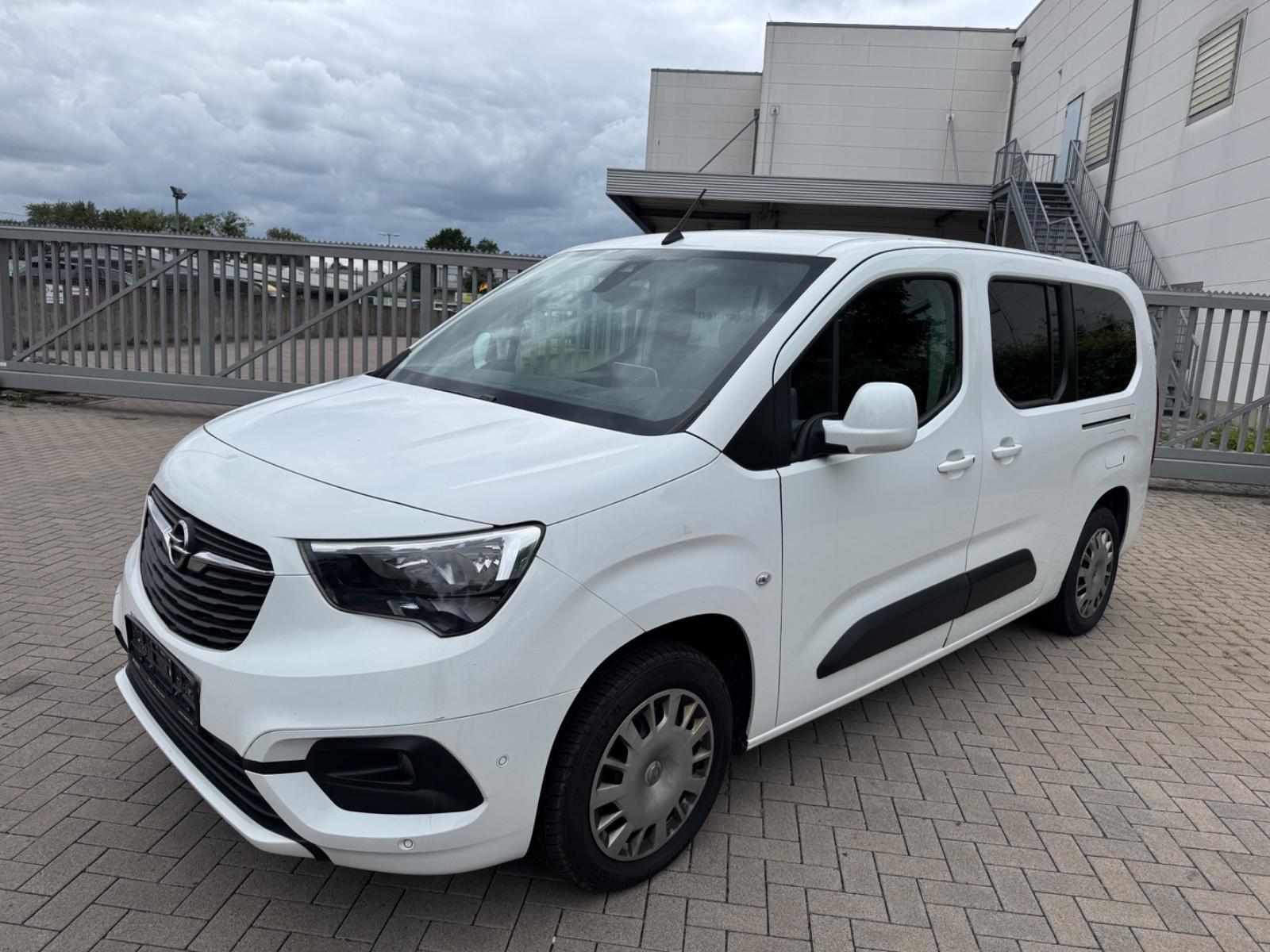 Opel Combo 1,5D Life XL Edition NAVI+Kamera+AHK