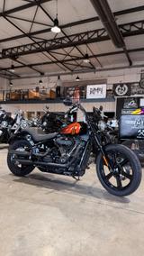 Harley-Davidson Street Bob Umbau / J&H - HARLEY-DAVIDSON STREET BOB UMBAU