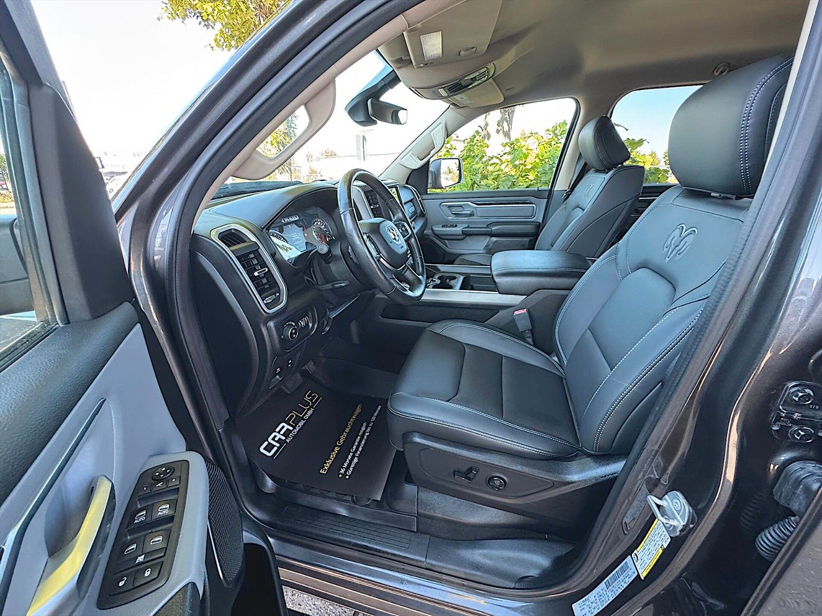 Fahrzeugabbildung Dodge RAM 5.7 V8 HEMI Night Edition OFFROAD 4x4 19%