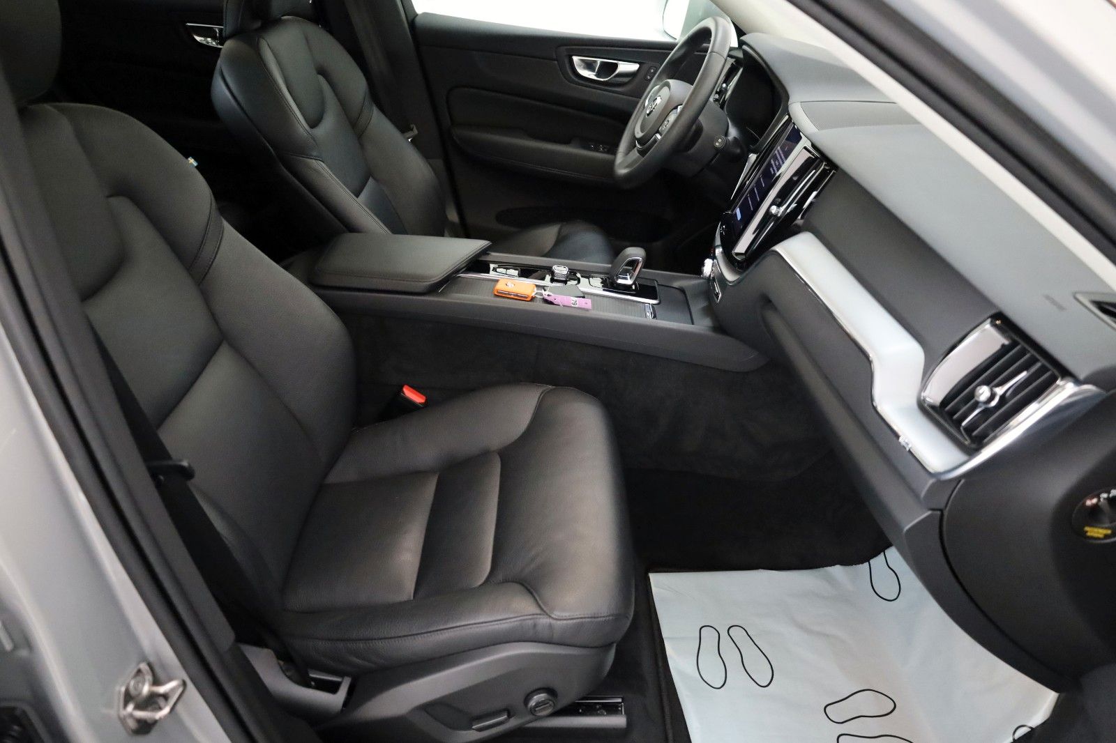 Fahrzeugabbildung Volvo XC60 T6 AWD Inscription Ex. Leder,Navi,LED,PanD.