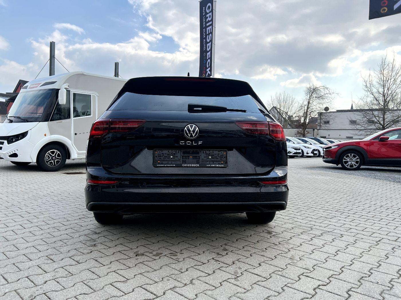 Volkswagen Golf VIII Variant 2.0 TDI Life *LED Navi AHK ACC