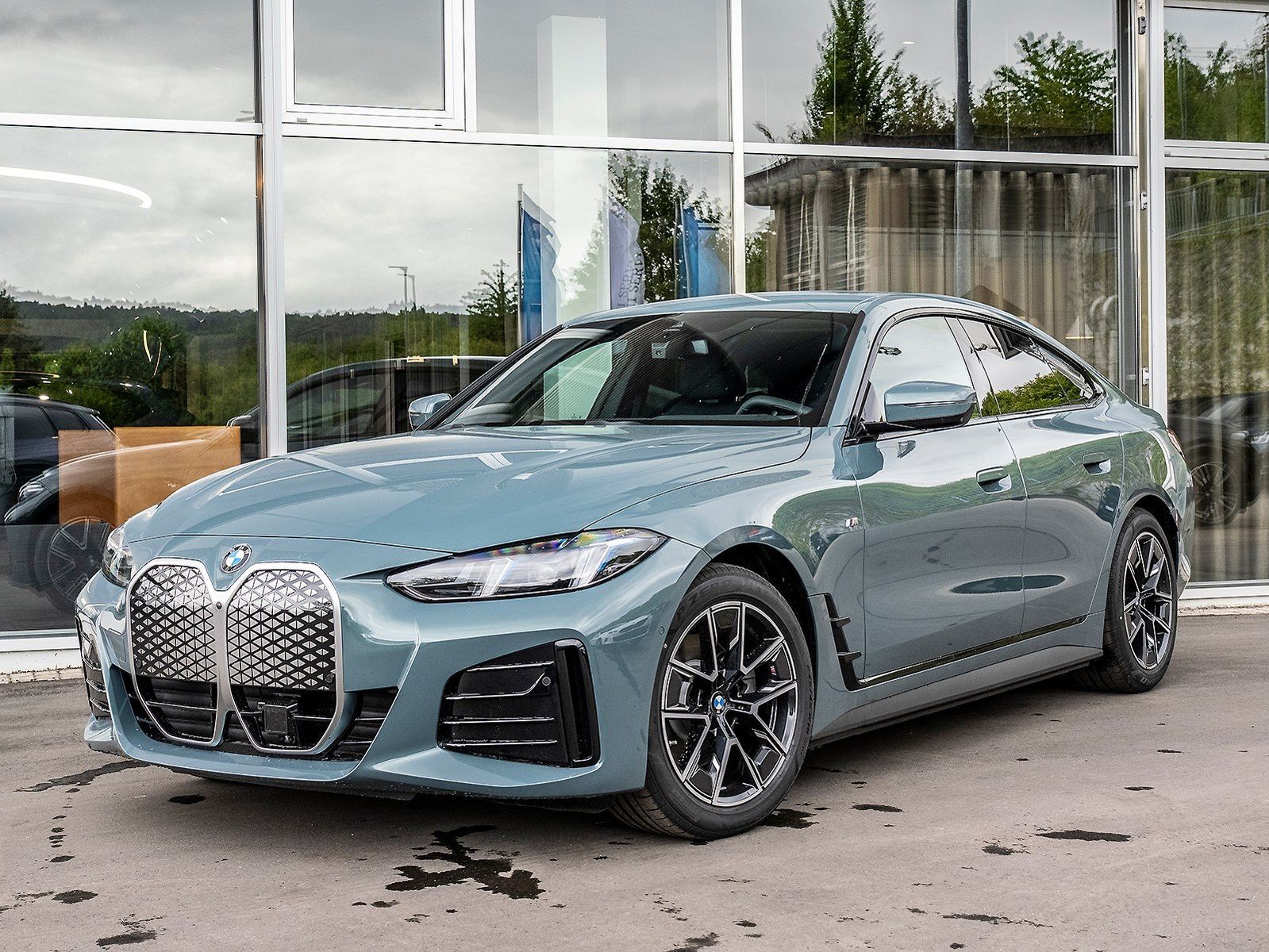BMW i4 eDrive40 SEPTEMBER RUN 16.500 ERSPARNIS