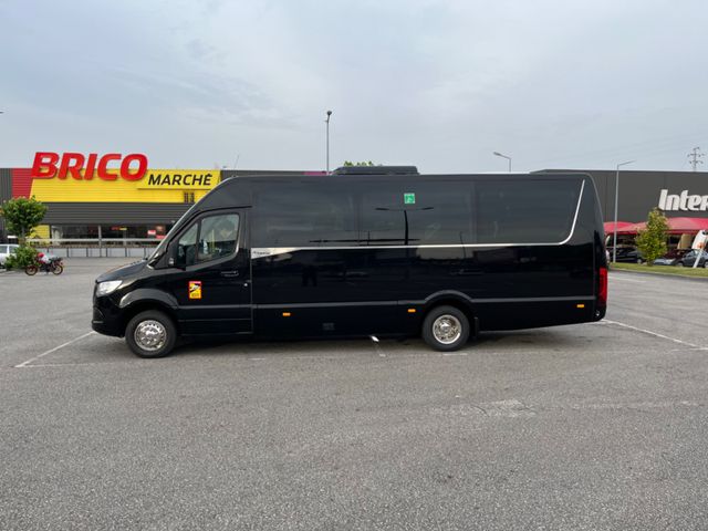 Mercedes-Benz Sprinter 519 Atomic 19+1+1