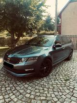 Skoda Octavia 2.0 TDI SCR DSG Sport Edition Combi ... - Skoda Octavia: Sport Edition