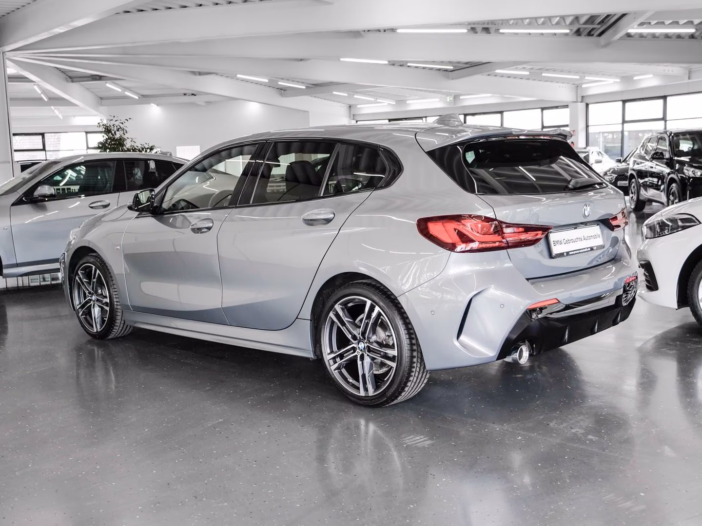 BMW 118i M-Sport Aut Nav LED h&k Drive+Park 18"