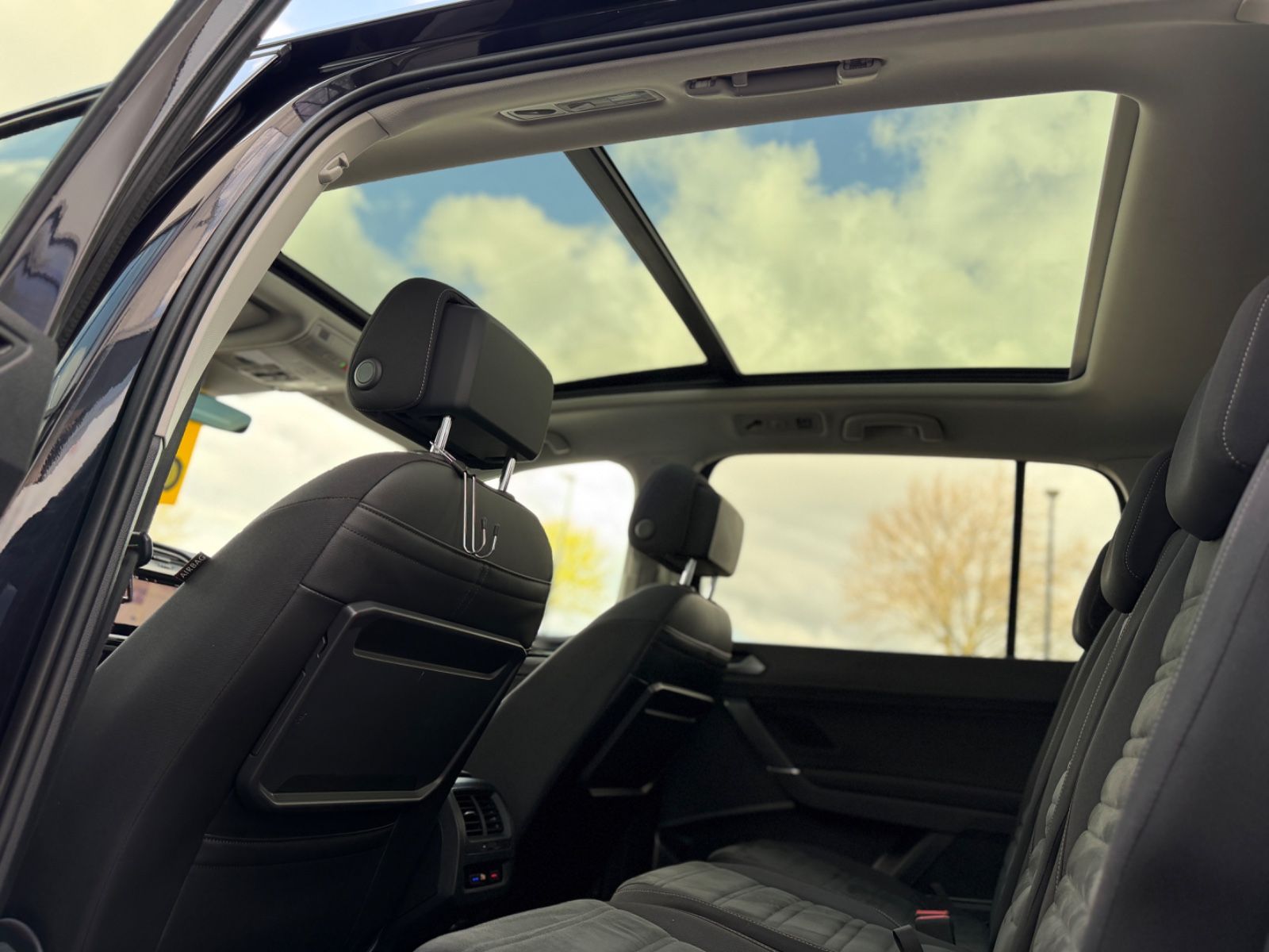 Touran Comfortline 2.0 TDI Alcantara Navi Pano.